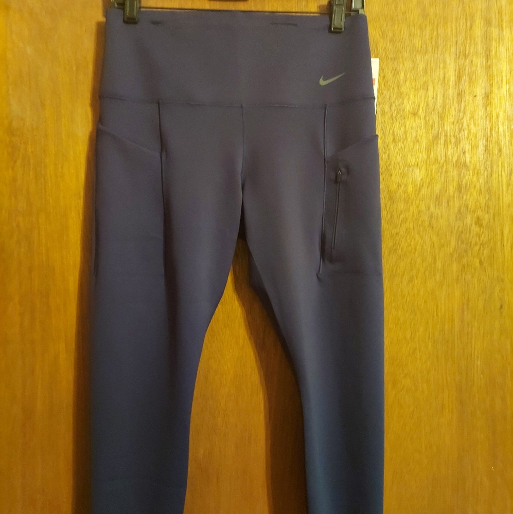 NWT NIKE LEGGINGS SIZE L